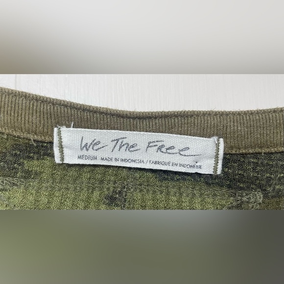 Free People Everest Camo Henley Print Button Snap Long Sleeve Shirt Size Medium - Picture 8 of 16